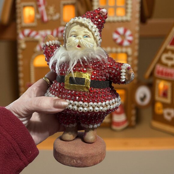 Vintage Beaded Santa & Mrs Claus Figurines – Hand-Pinned Sequins, Flocked Bases, - Picture 15 of 16